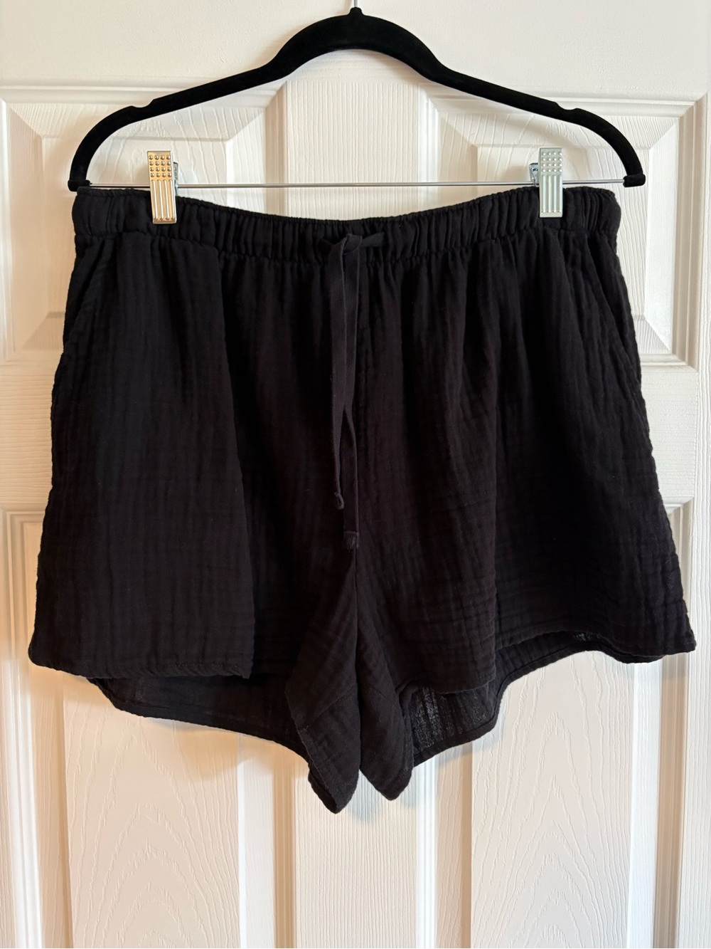 Aritzia Little Moon Airplush Cotton Sail shorts